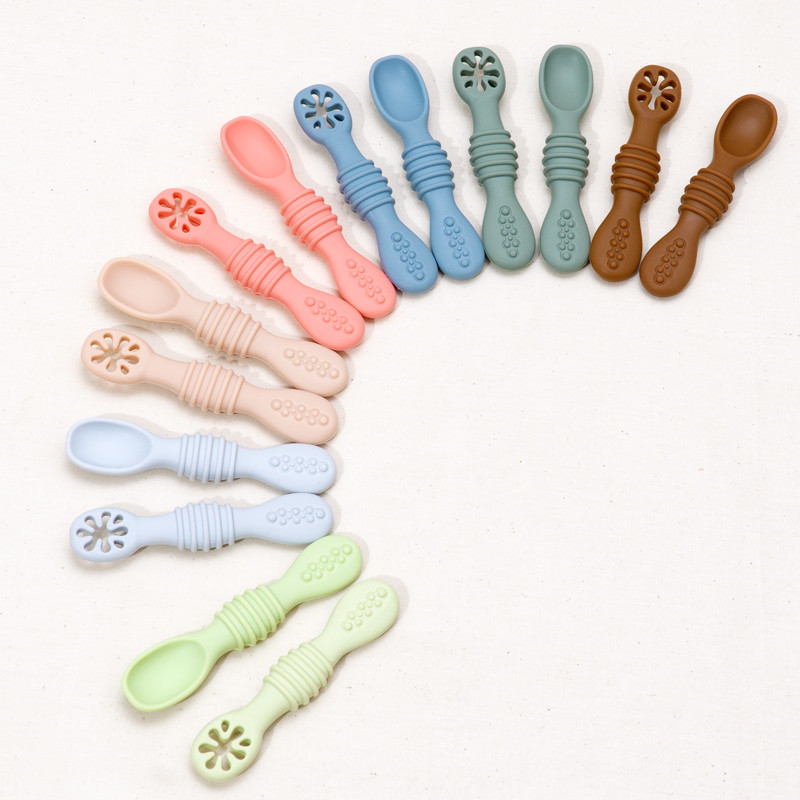 Training Spoon Feeding Tableware Baby Spoon Fork Set Food Grade Silicone Sticky Spoon Children Cutl 0