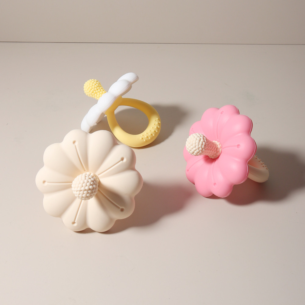 Teether silicone pacifier teether, hot sale Baby flower shape, free teether toy, big size baby BPA safe soothing teether