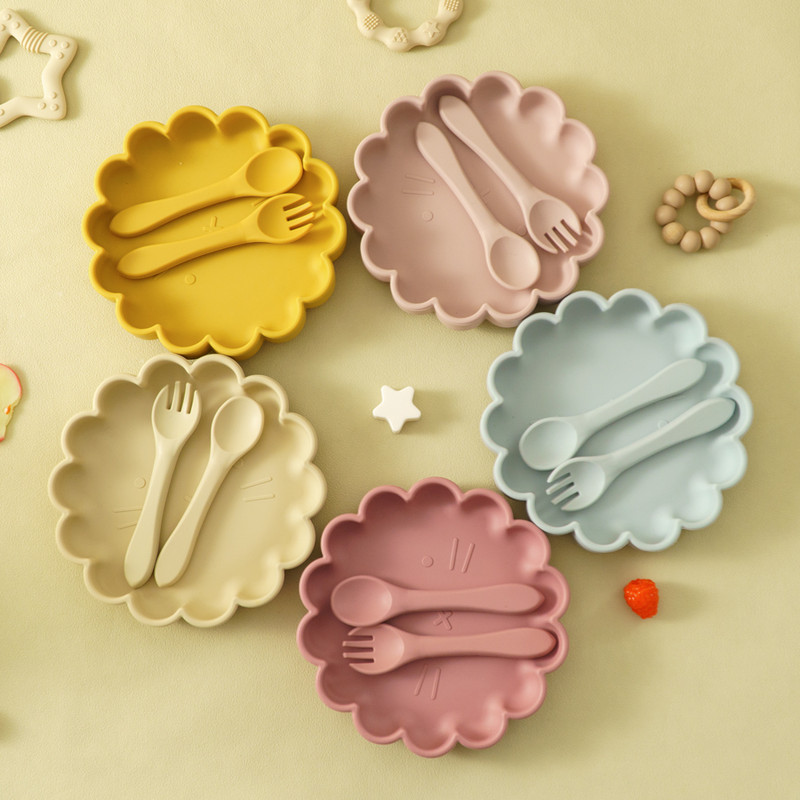 Cute Lion Shape Suction Plate Baby Silicone Tableware Set Solid Color Spoon Fork Feeding Training Baby Dinner Set