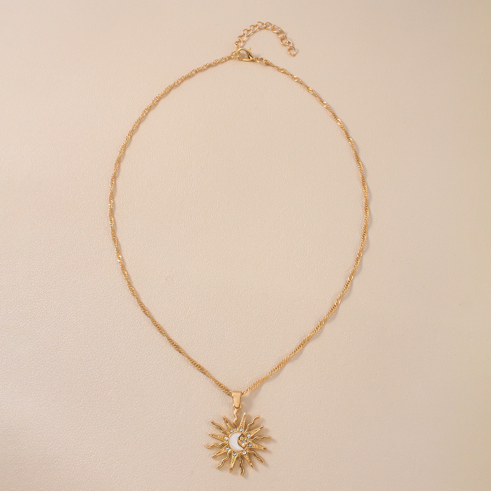 Retro Pendant Necklace, Three In One Sun Star Moon Design, Shining Rhinestone Jewelry for Women, Elegant Daily and Party