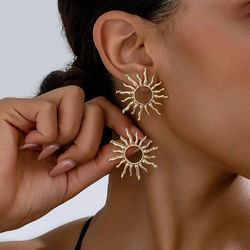 vintage geometric stud earrings for women, exaggerated gold color sun flower, metal hollow earrings jewelry accessories