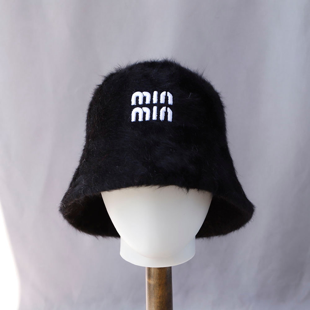 Winter Bucket Hats for Women, Soft Warm Plush Rabbit Fur, Knitted Fisherman Hat with Letter
