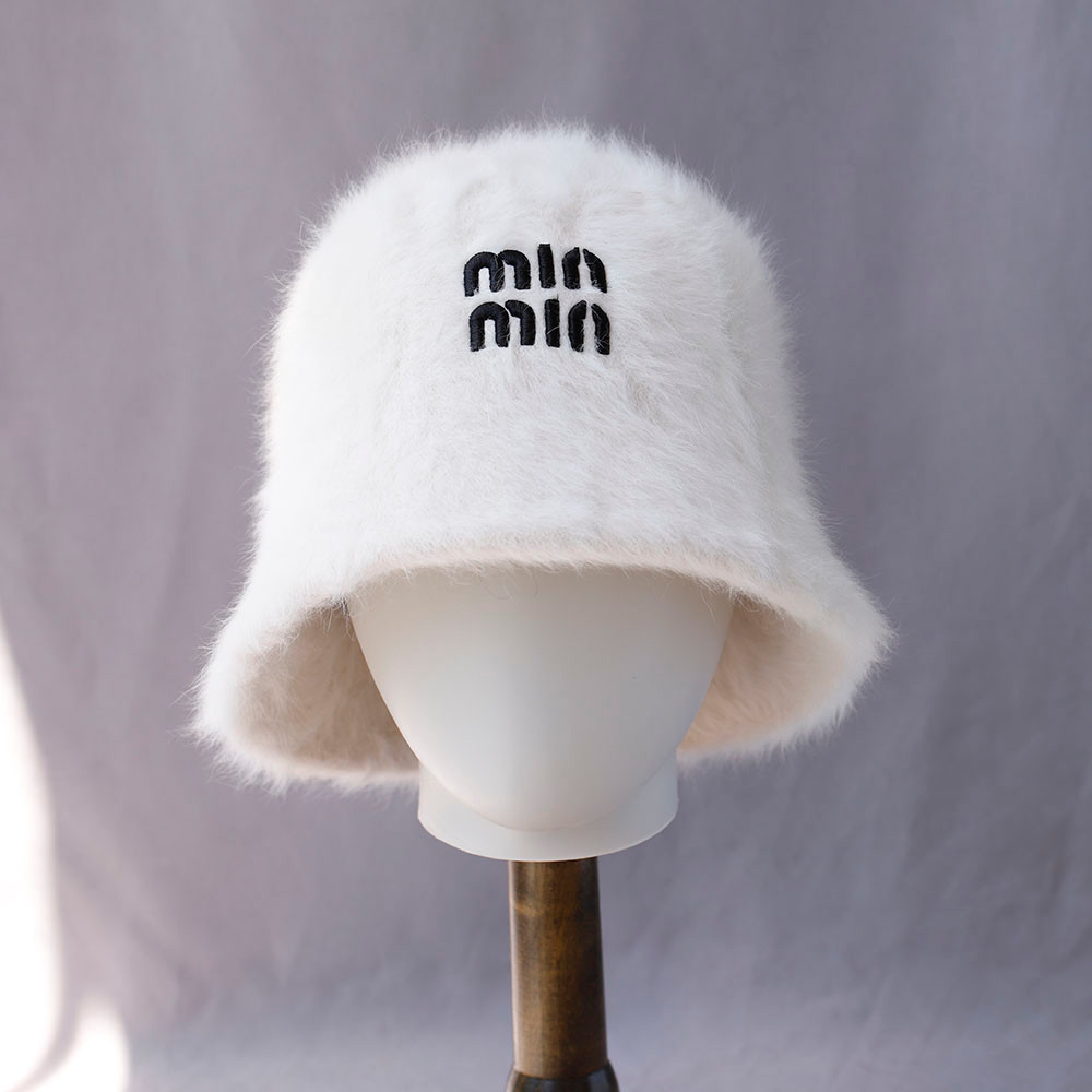 Winter Bucket Hats for Women, Soft Warm Plush Rabbit Fur, Knitted Fisherman Hat with Letter