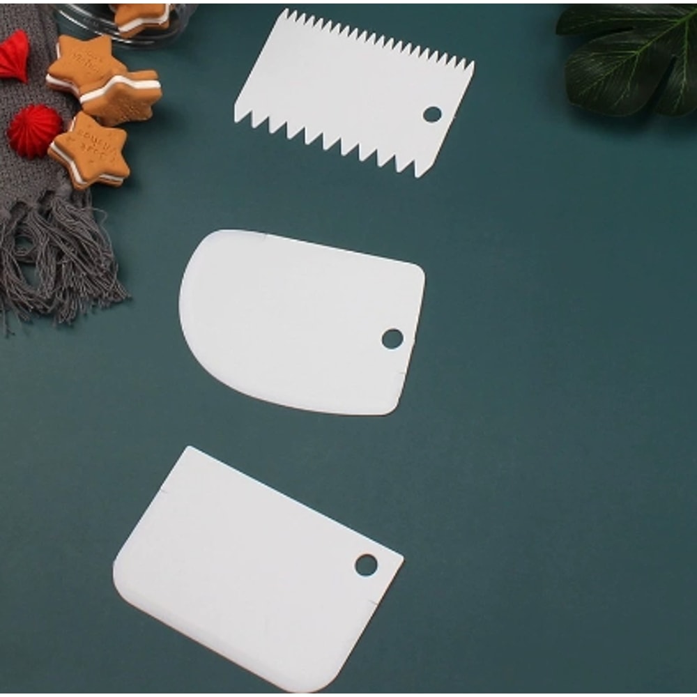Cake Icing Smoother Tool Set 3pcs Scrapers For Cake Decorating Plastic Multifunctional Dough Scrape 4