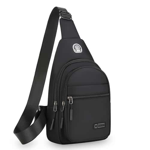 Lightweight messenger bag, adjustable shoulder strap, zipper closure, daily use, can also be used as chest bag