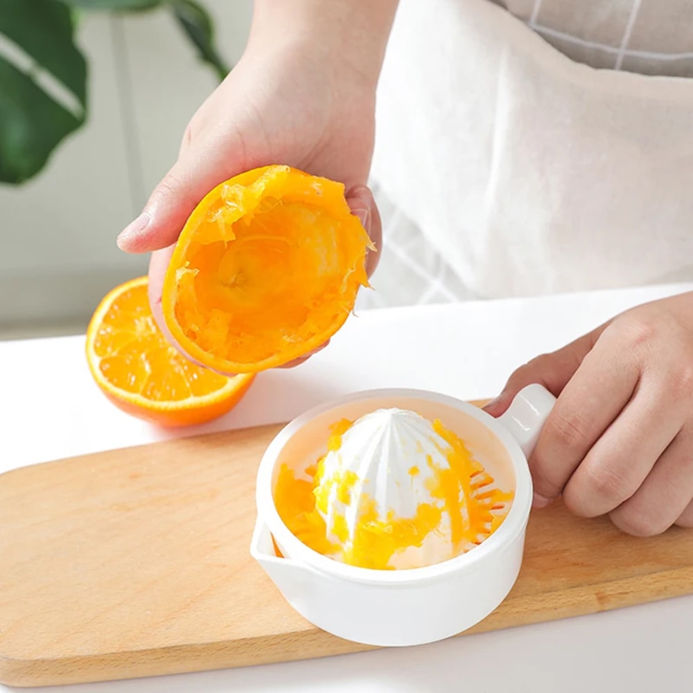 Portable Citrus Juicer, Plastic Manual Orange Squeezer, Multifunction Kitchen Juicer