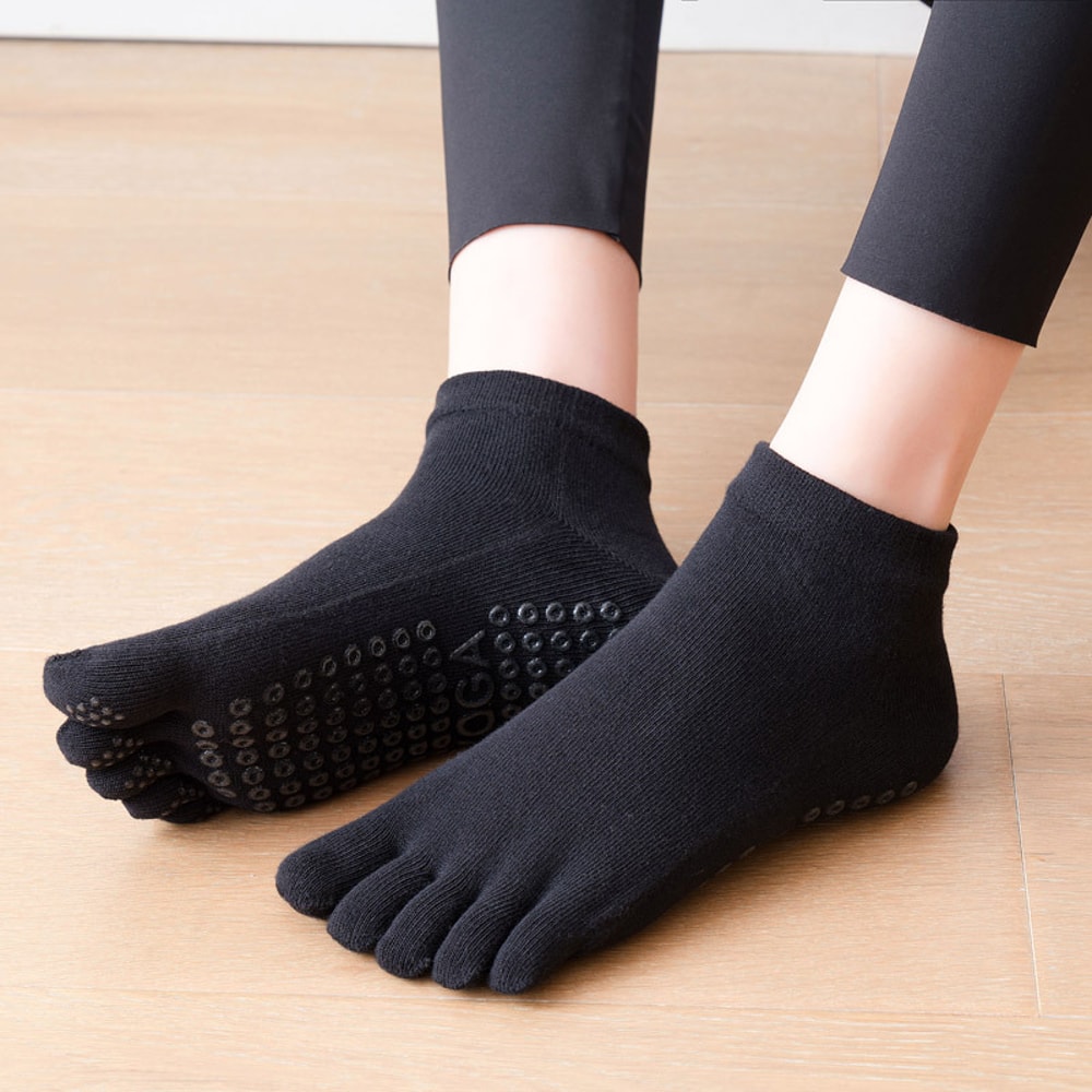 Breathable Yoga Socks Nonslip Pilates Dance Gym Socks Cotton QuickDry Fitness Socks For Women 0