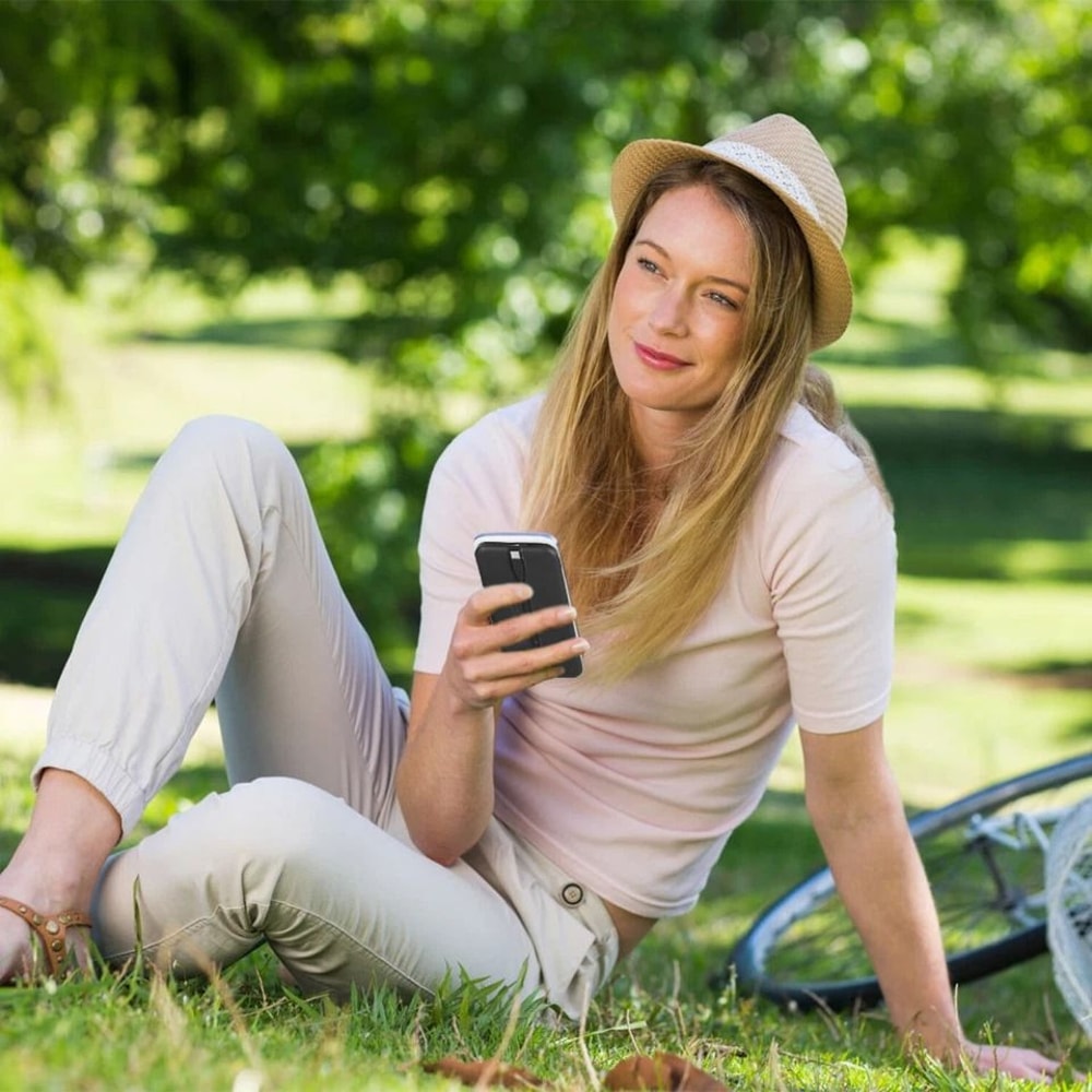 Magnetic Wireless Charger Battery Pack Fast Charging Power Bank BuiltIn Cable Dual USBTypeC Outputs