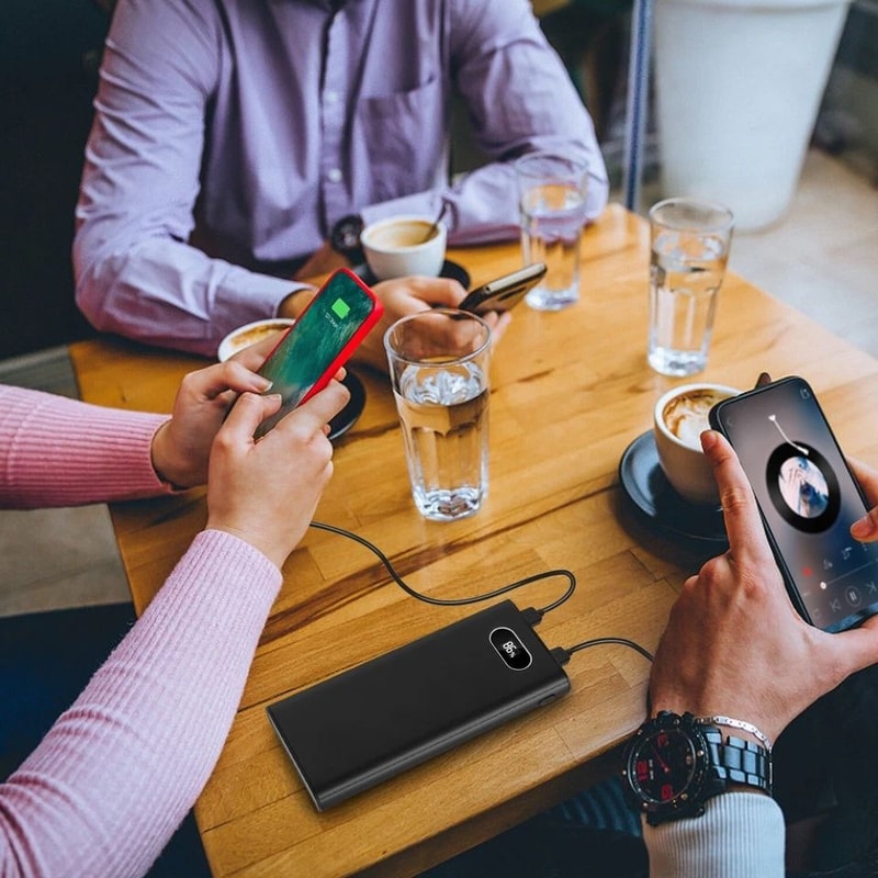 Portable Power Bank Fast Charging Battery Pack Charger Quick Charger For IPhone And Samsung 4