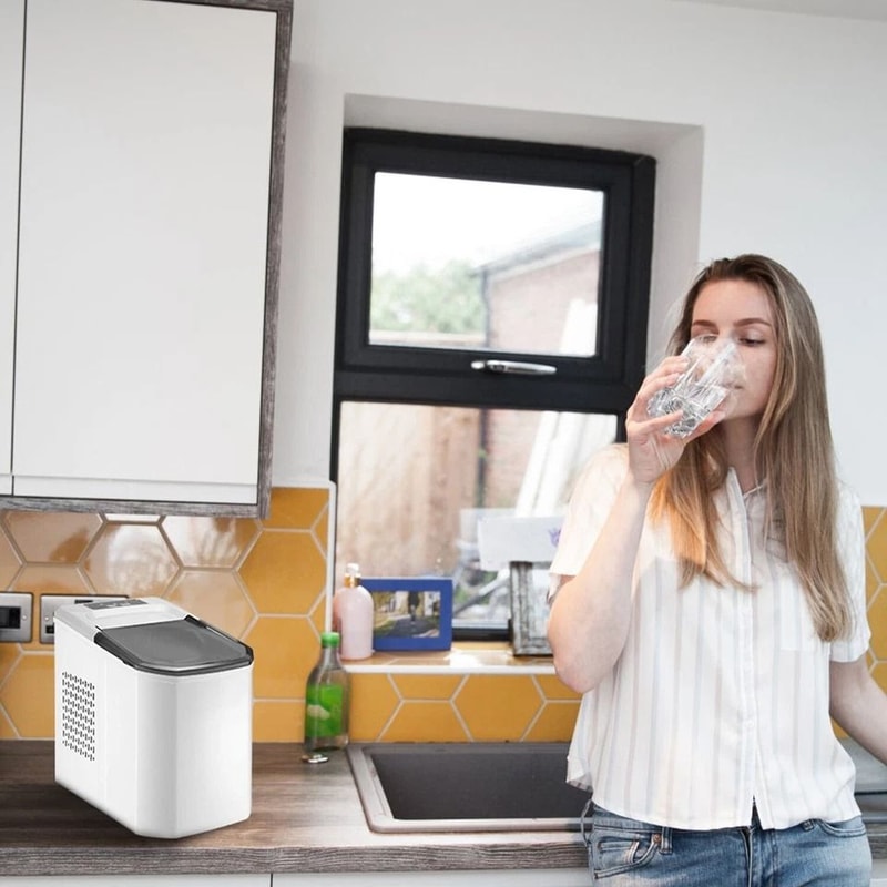 Fast Ice Making Electric Countertop Ice Maker Daily Capacity SelfCleaning Ice Maker Portable Ice Ma 3