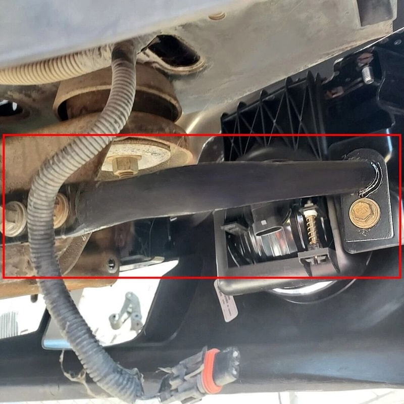 Front Bumper Bracket Set For Chevy Silverado HD And Chevy Avalanche Left And Right Mount Pair 1