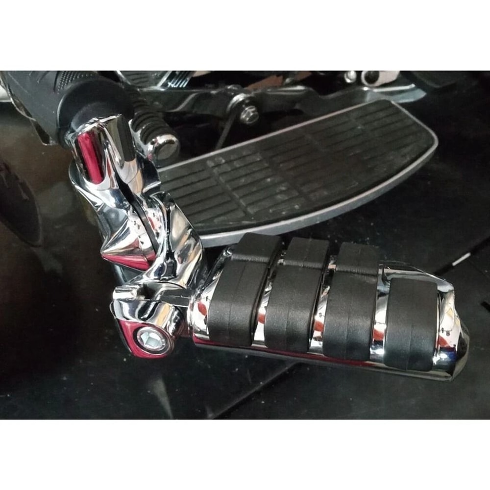 Premium Chrome Touring Highway Foot Pegs For Harley Road King Street Glide Crash Bar Foot Pegs 3