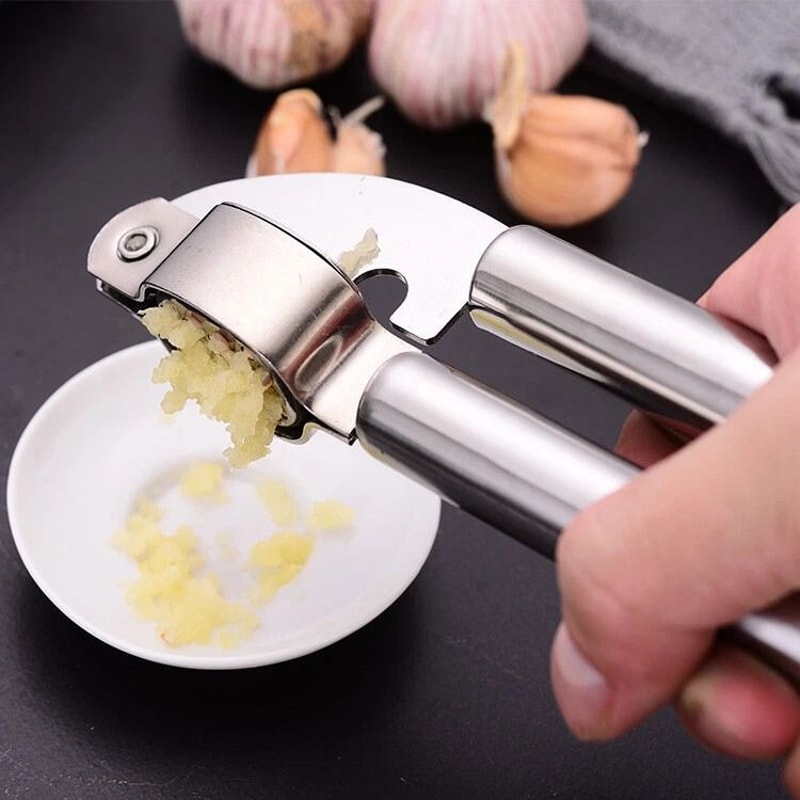 Professional Stainless Steel Garlic Press And Garlic Mincer Tool 2