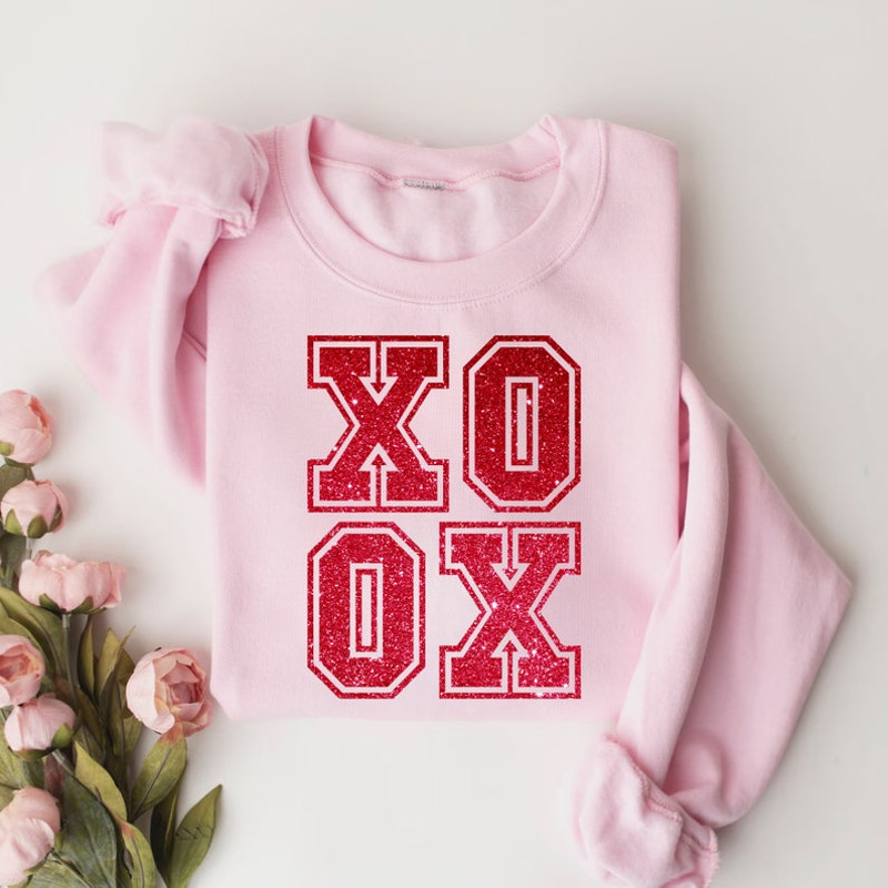 XOXO Tic Tac Toe Valentines Shirts3 (1).jpg