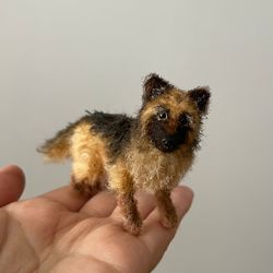 Miniature dog Germane Shepherd dog custom memory gift pet replica dollhouse decor Blythe doll friend dog figurine felted