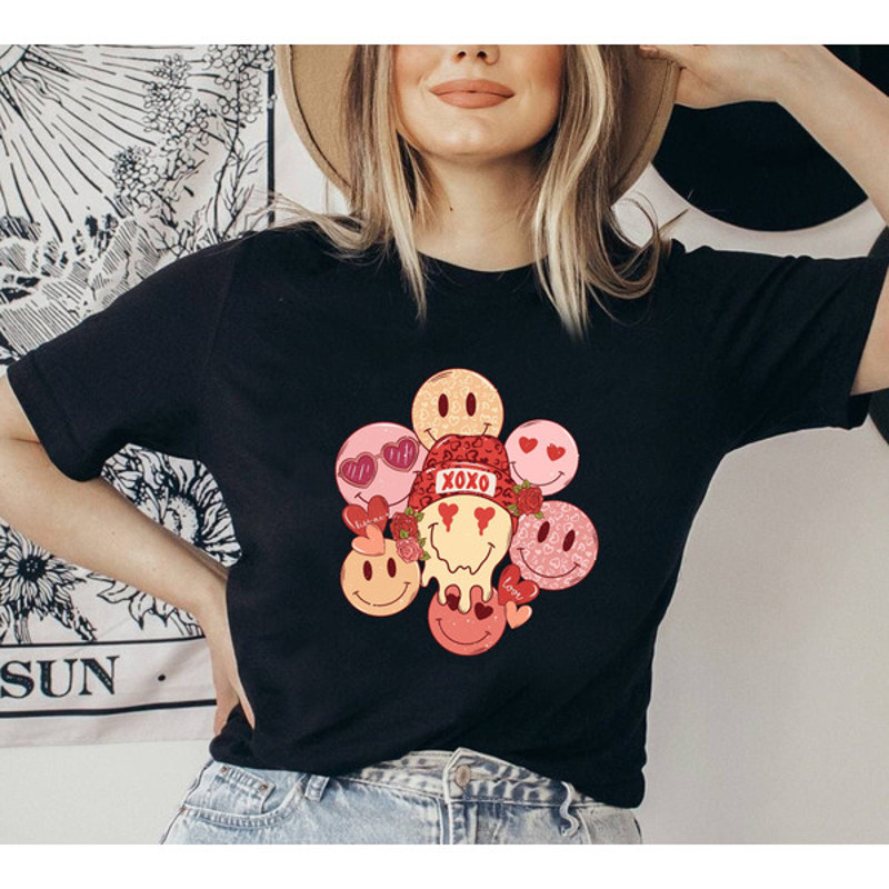 Retro Smiley Faces Shirt, Valentines Shirt, Retro Valentines T Shirt, Valentines Day Gift, XOXO Valentine Shirt