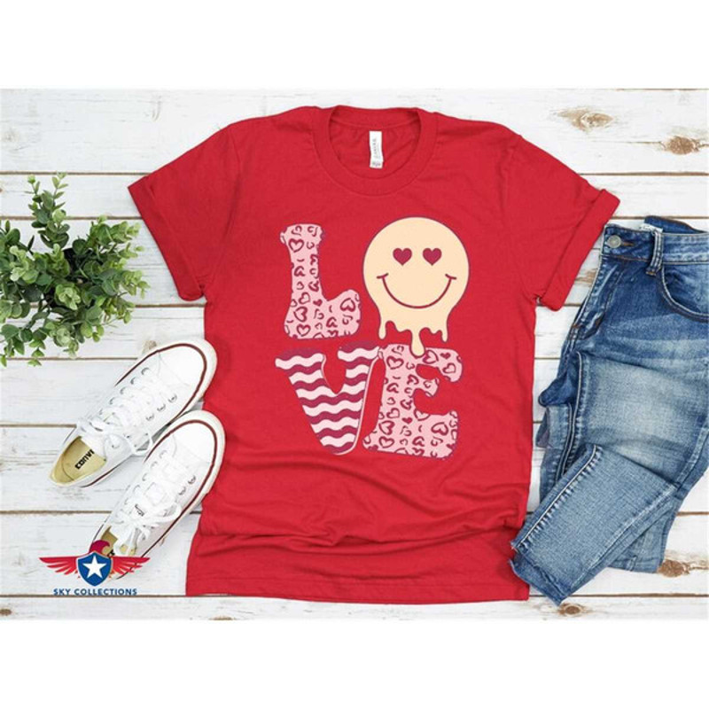 Retro Love T-Shirt, Valentines Day T-shirt, Cute Valentines Day Shirt for Women, Funny Valentines Shirt