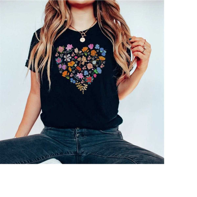 Flower Heart Shirt, Boho shirt, wildflower TShirt, Wild flower Sunflower T-Shirt, Valentine Heart, Boho Floral Tee
