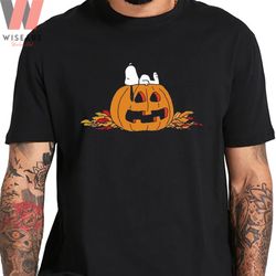 unique snoopy lying on pumpkin peanuts halloween shirt