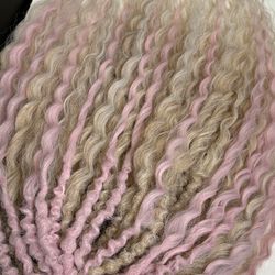 Dready waves custom set. warm blonde and pink color.