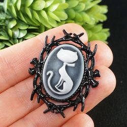 Cat Cameo Brooch Black and White Cat Kitten Kitty Vintage Antique Cameo Victorian Gothic Black Brooch Pin Jewelry 8247