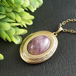 Amethyst Photo Locket Necklace Purple Lilac Stone Oval Brass Locket Victorian Keepsake Pendant Necklace Jewelry 8181
