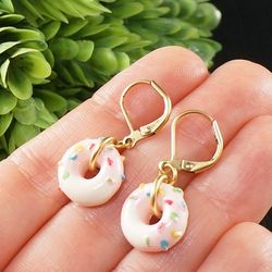 Mini Donut Earrings Cute Tiny Pink Donuts Doughnut Kawaii Food Dessert Gold plated Lever back Drop Earrings Jewelry 8431