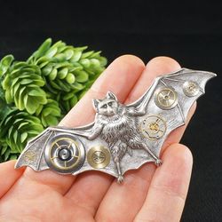 Steampunk Silver Bat Wings Watch Parts Gears Large Metal Vampire Goth Halloween Gothic Jewelry Brooch Pin Accessory 8282