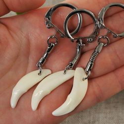 Real Wolf Tooth Fang Keychain White Wolf Tusk Teeth Evil Eye Amulet Key Ring Native American Protection Amulet Gift 6351