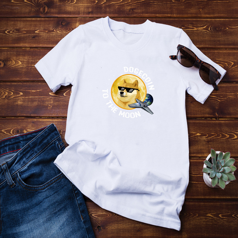Degecoin To The Moon Shirt.png