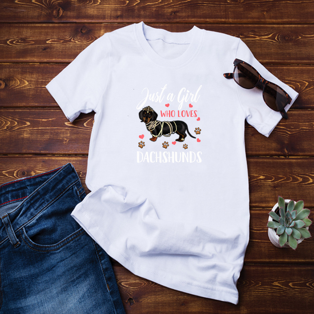 Just A Girl Who Love Daschun Shirt.png