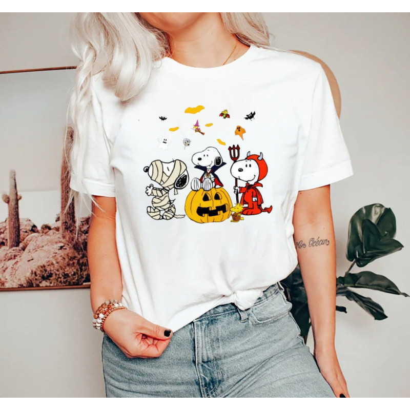 Dog Autumn Pumpkin Unisex T-shirt, Retro Snoopy Halloween Shirt, Vintage Snoopy Fall Shirt, Pumpkins Shirt, Peanuts Halloween,Fall Shirt.jpg