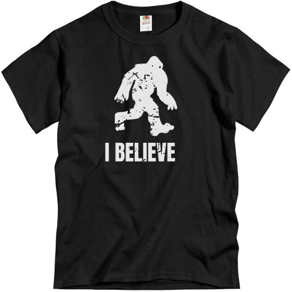 I Believe In Bigfoot - Unisex Basic T-Shirt FunnyShirts.jpg