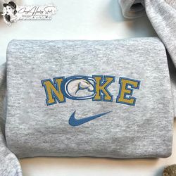 uc davis aggies embroidered sweatshirt, ncaa embroidered sweater, uc davis aggies, unisex embroidered hoodie