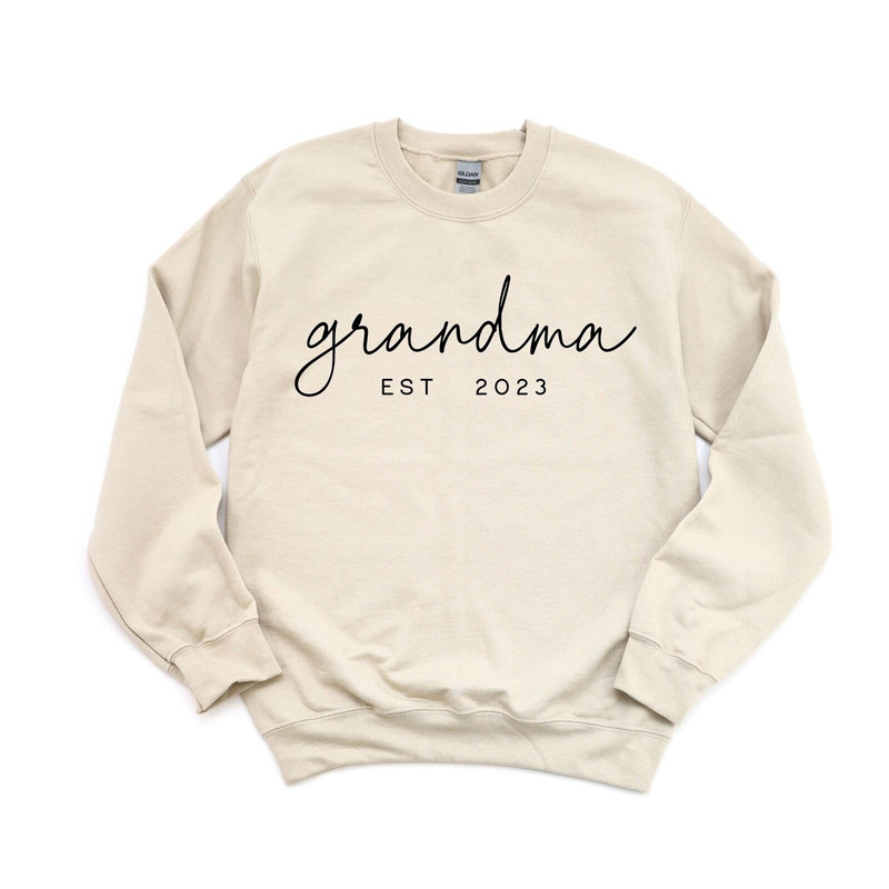 Custom Grandma Est Sweatshirt, Custom Date Sweatshirt, Mothers Day Gift, Gift for Grandma, Grandma Sweatshirt, New Grandma Gift, Nana Sweat.jpg
