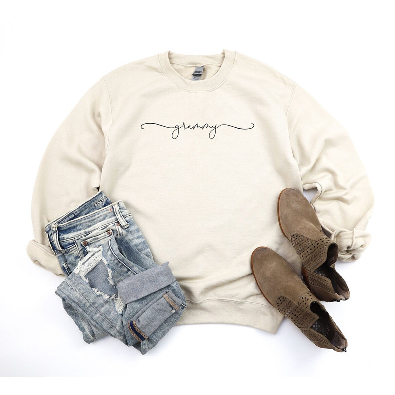 Grammy Minimalist Sweatshirt, New Grammy Sweathirt, Grandma Gift, Gift for Mothers Day Hoodie, Grammy Birthday Gift, Pregnancy Announcement.jpg