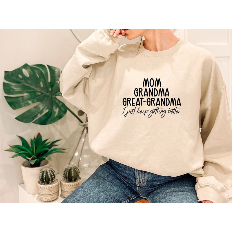Mom Grandma Great Grandma Sweatshirt, Grandma Sweatshirt, Great Grandma Gifts, Best Grandma Sweatshirt, Pregnancy Announcement Sweatshirt.jpg