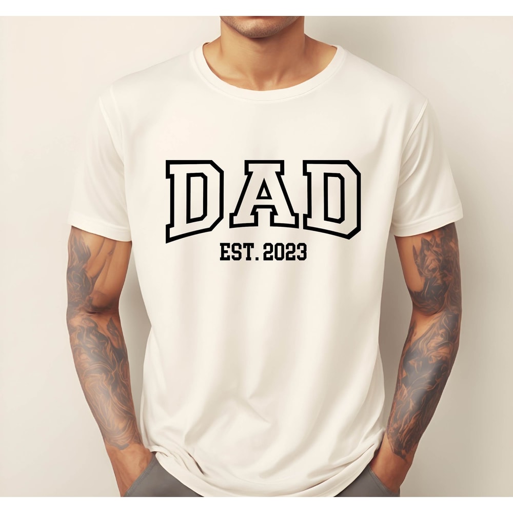 Personalized Dad Shirt, Dad Est 2024 Tshirt, Comfort Colors Dad Shirts, Pregnancy Announcement for Dad, Father's Day Shirt, New Dad Shirt.jpg