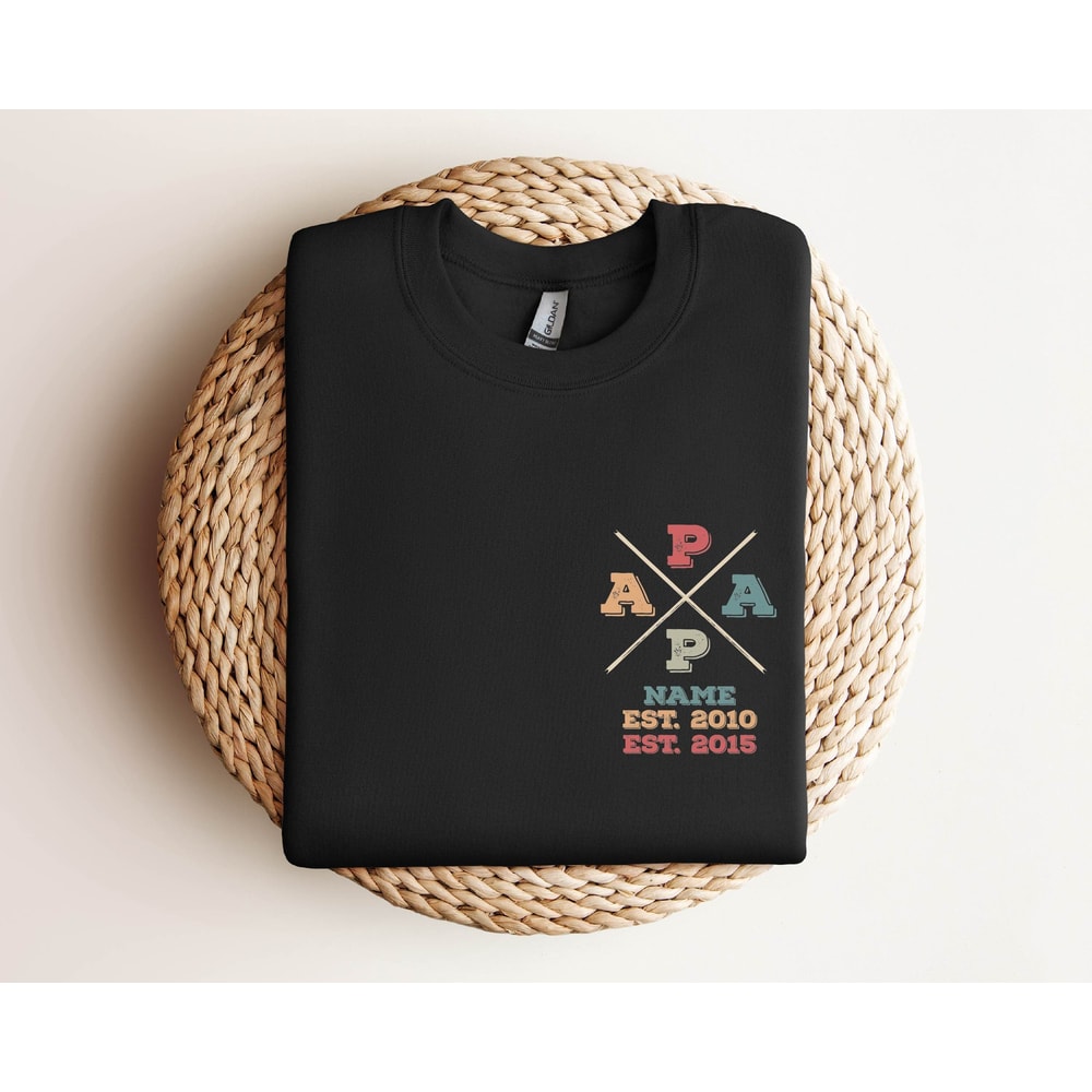 Personalized Name Papa Shirt, Papa Est 2024 Tshirt, Pregnancy Announcement for Papa, PAPA Gift for Father's Day Shirt,New PAPA Gift.jpg