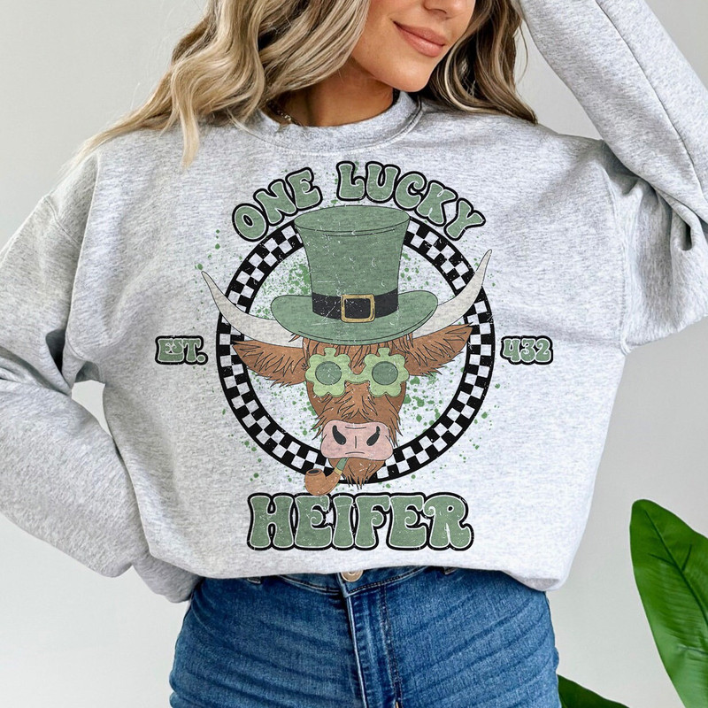 One Lucky Heifer PNG, St. Patrick's Day Png, Lucky Png, Retro St. Patty's Day Png, Cute Cow PNG, Retro Png, Sublimation Design, png file.jpg
