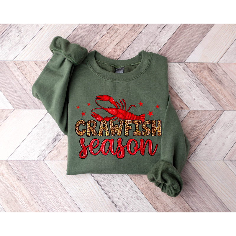 Crawfish Season Sweatshirt,Mardi Gras T-Shirt,Crawfish Lovers Sweatshirt,Crawfish Season Sweater,Crawfish Shirt,Louisiana Crew Tee.jpg