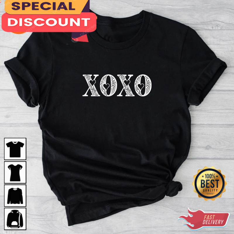 Valentines Couple XOXO Valentines Day Shirt.jpg
