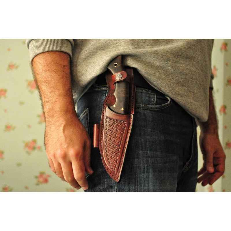 Handmade 1075 Carbon Steel Hunting Knife Walnut Handle Outdoor Survival Blade 0