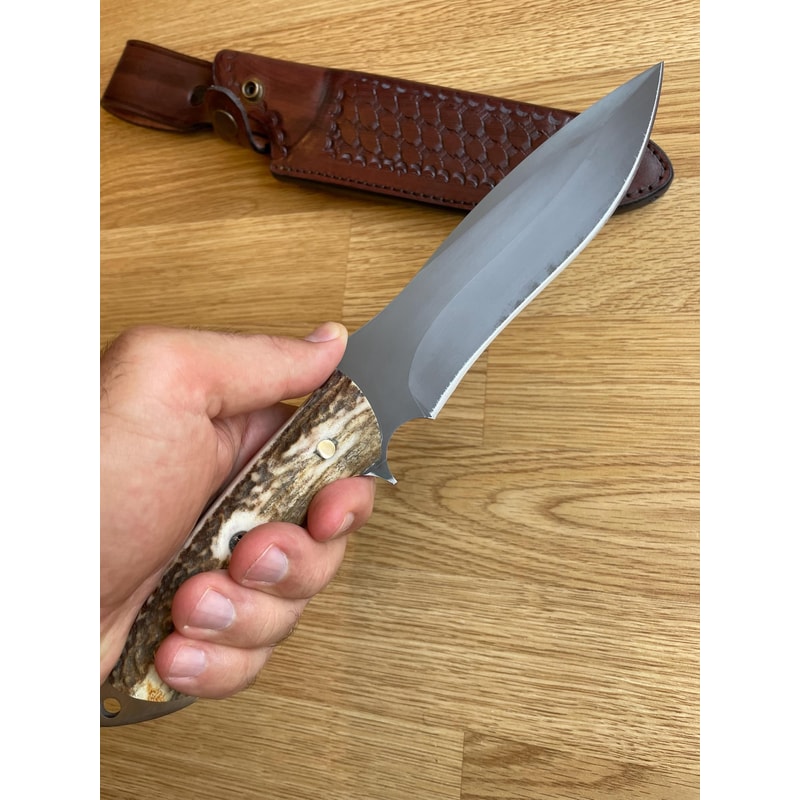 Premium Full Tang Survival Knife With 1075 Steel Stag Horn Handle 2