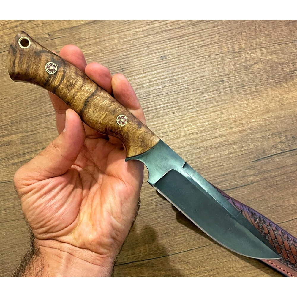 Premium Full Tang Camping Knife With Darkened 1075 Steel Blade Chestnut Grip 0