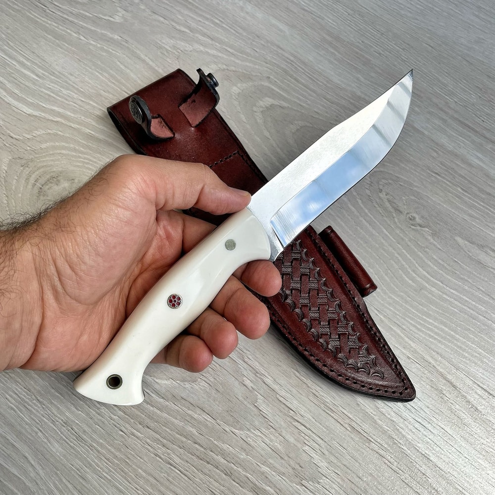 Full Tang Outdoor Carving Knife With Natural Silverberry Wood Grip 1