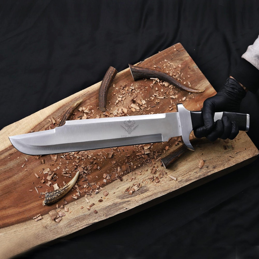 Premium Outdoor Bowie Knife With Durable G10 Handle Design 2