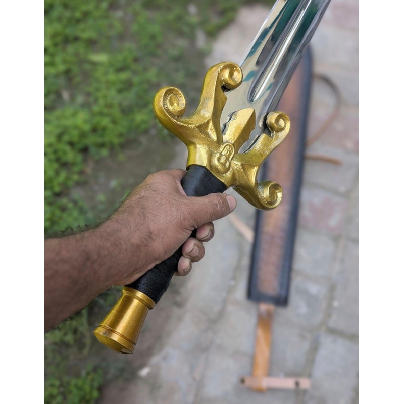 Handcrafted Fantasy Sword High Carbon Steel With Rosewood Handle Leather Wrapped Grip 3