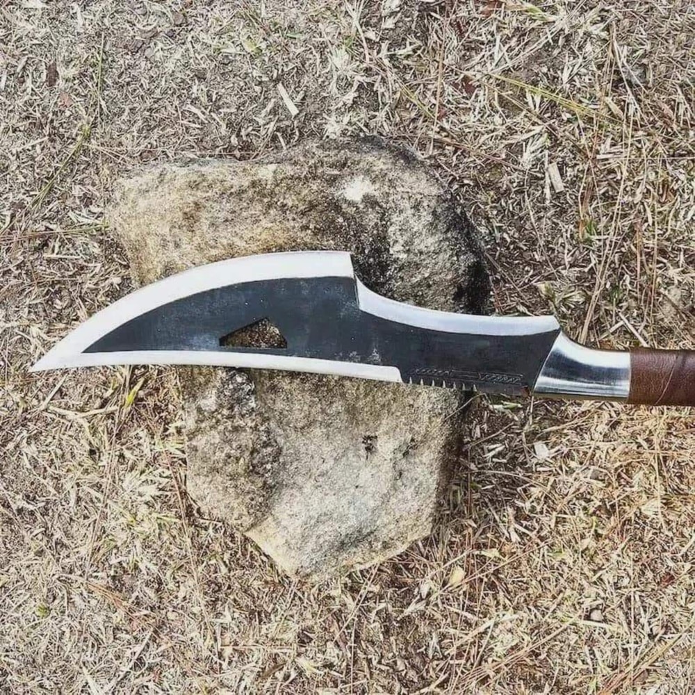 32 Inch Handcrafted High Carbon Steel Spear With Rosewood Shaft Leather Grip 3