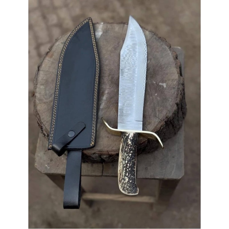 Handcrafted Damascus Steel Bowie Hunting Knife With Stag Horn Handle 1